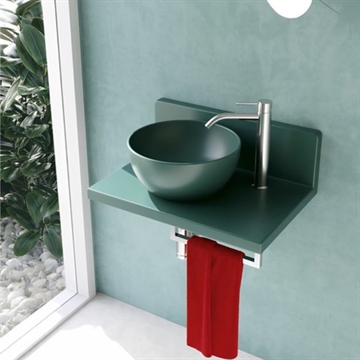 Lille håndvask på bordplade i porcelæn